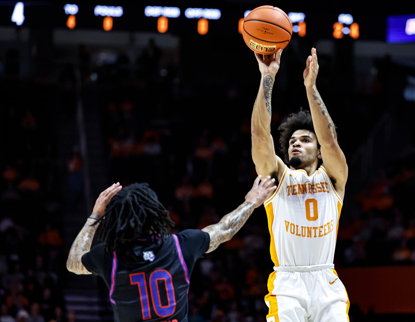 Gillespie scores 17 to lead No. 20 Tennessee over Tennessee State 89-60 | iNFOnews.ca