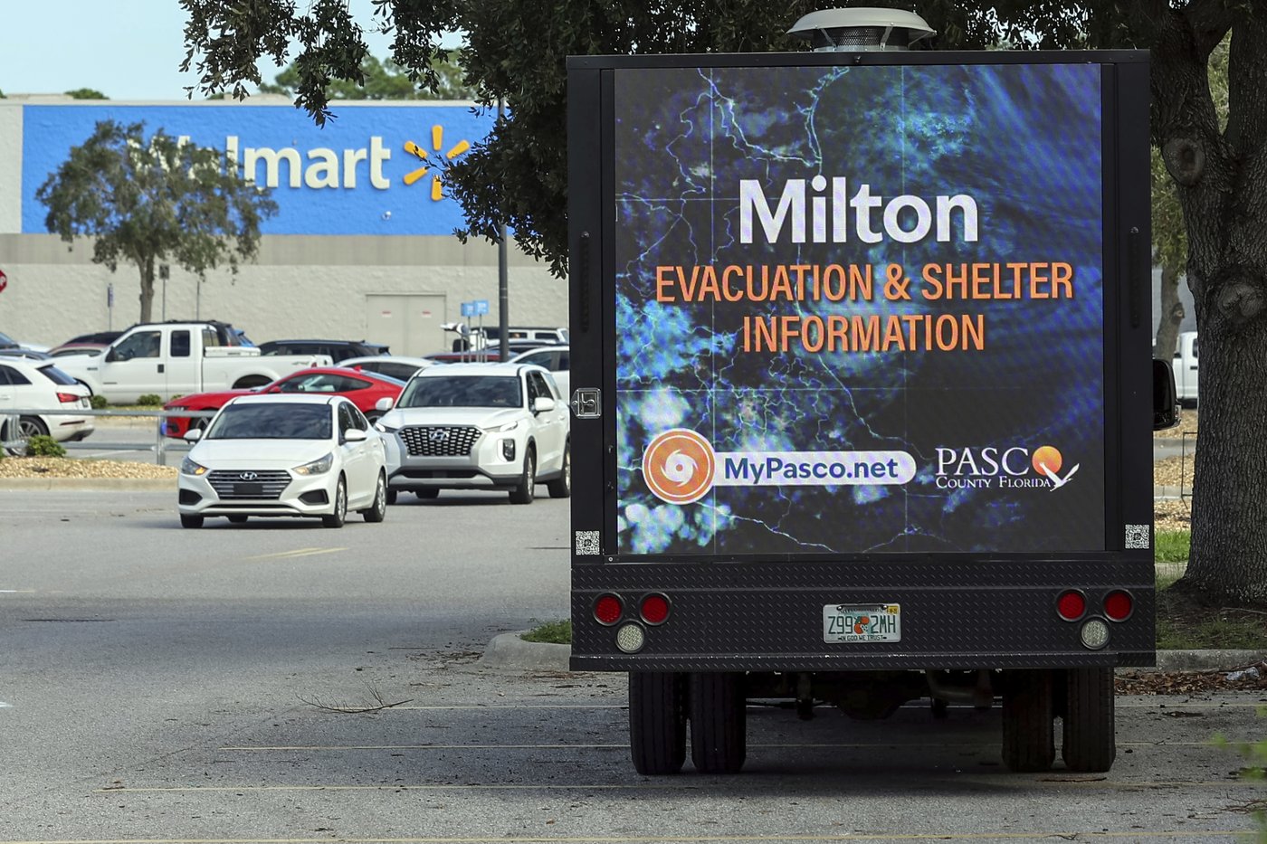 The Latest: Hurricane Milton takes aim near Tampa Bay, Florida, once again a Category 5 storm | iNFOnews.ca