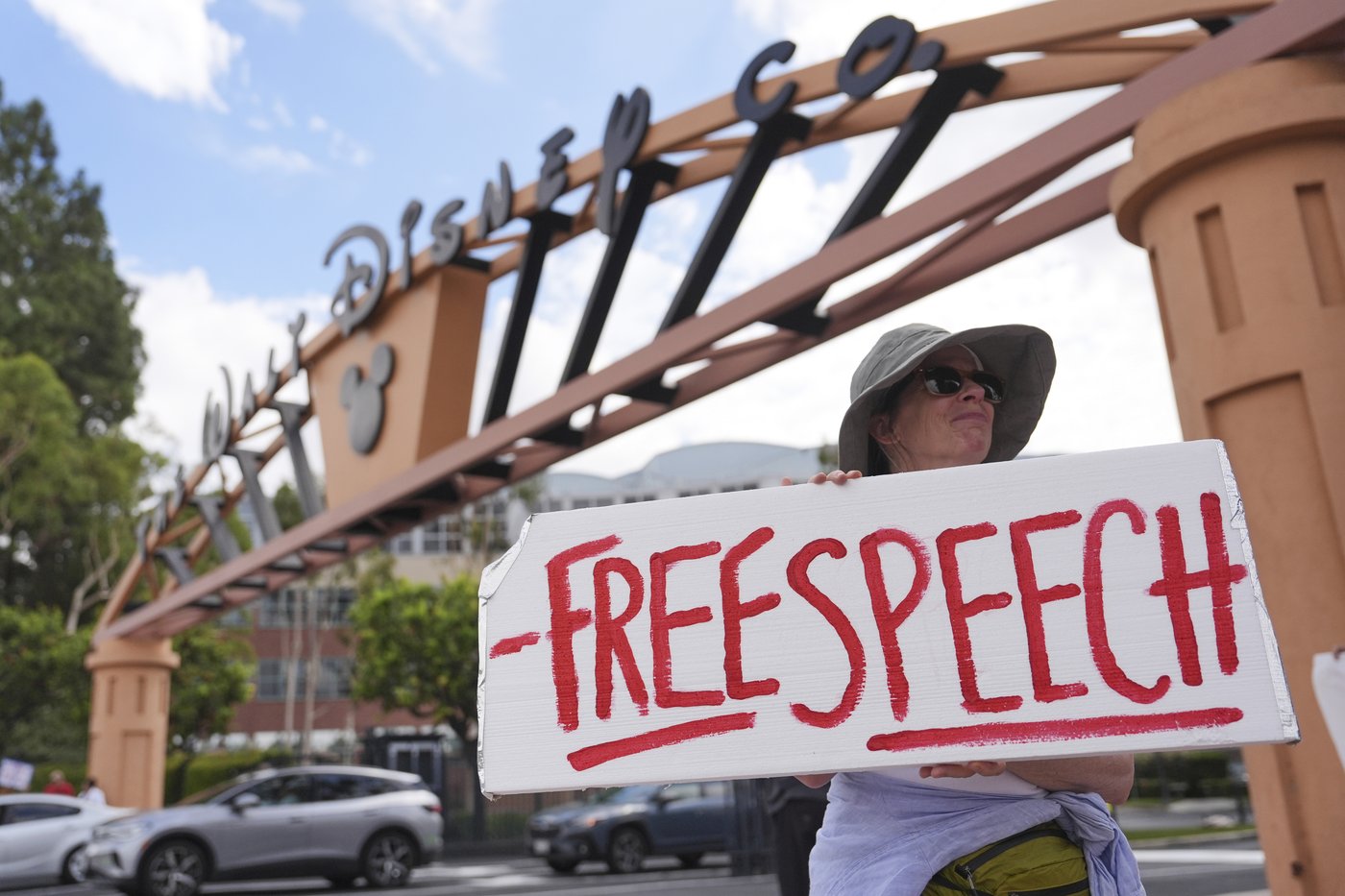 In battles over free speech, comedians are often center stage | iNFOnews.ca In battles over free speech, comedians are often center stage | iNFOnews.ca