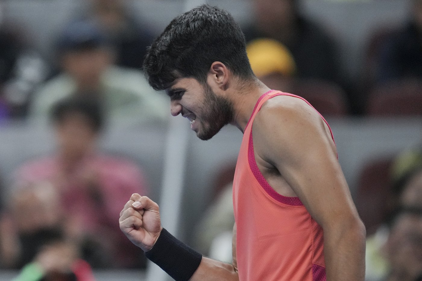 Alcaraz rallies past Sinner to win China Open and make it 3-for-3 against his top rival this year | iNFOnews.ca