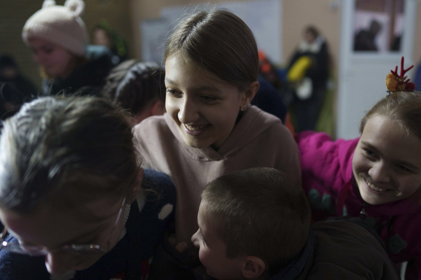'Reindeer' volunteers bring holiday magic to Ukrainian children living on the frontlines | iNFOnews.ca 'Reindeer' volunteers bring holiday magic to Ukrainian children living on the frontlines | iNFOnews.ca