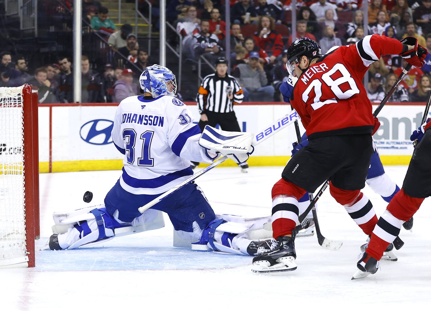 Hagel scores 3, Hedman adds 2 as Lightning beat Devils 8-5 | iNFOnews.ca Hagel scores 3, Hedman adds 2 as Lightning beat Devils 8-5 | iNFOnews.ca