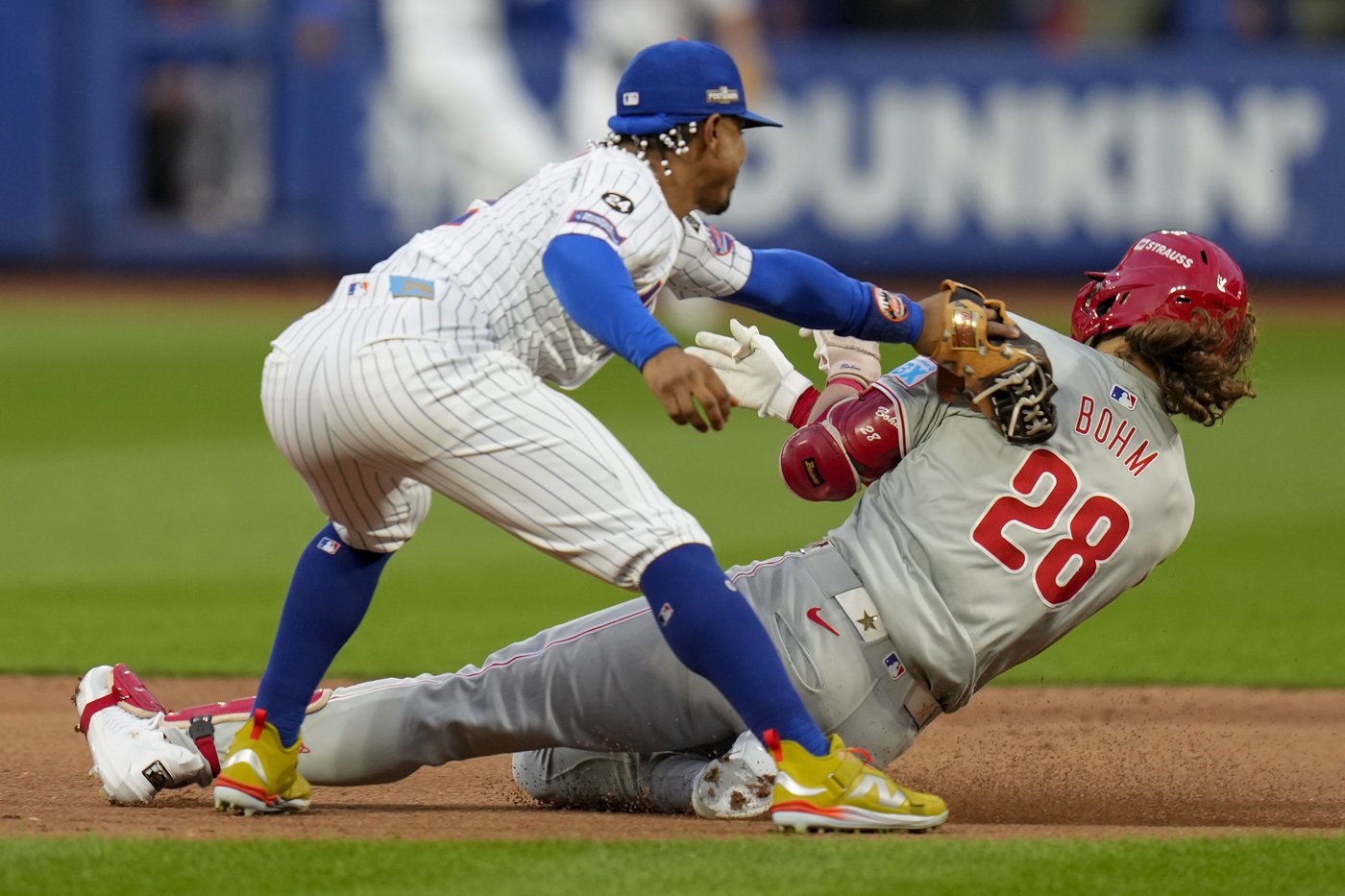 Lindor relishes his 1st home game in a month as Mets trounce Phillies for 2-1 lead in NLDS | iNFOnews.ca Lindor relishes his 1st home game in a month as Mets trounce Phillies for 2-1 lead in NLDS | iNFOnews.ca