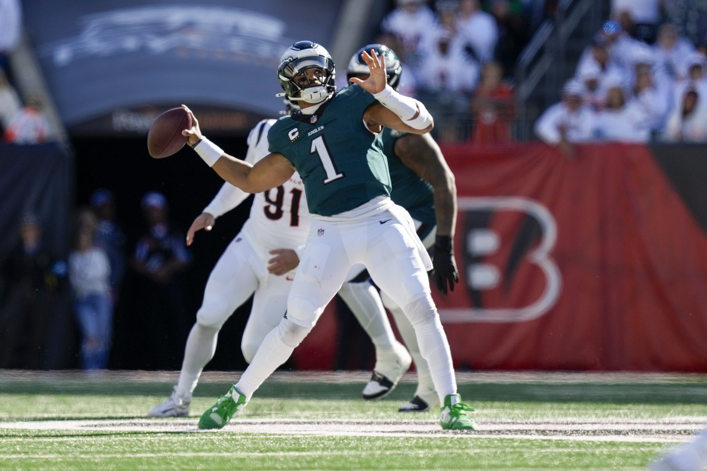 Sports betting roundup: Jayden Daniels’ Hail Mary touchdown pass impacts bettors | iNFOnews.ca Sports betting roundup: Jayden Daniels’ Hail Mary touchdown pass impacts bettors | iNFOnews.ca