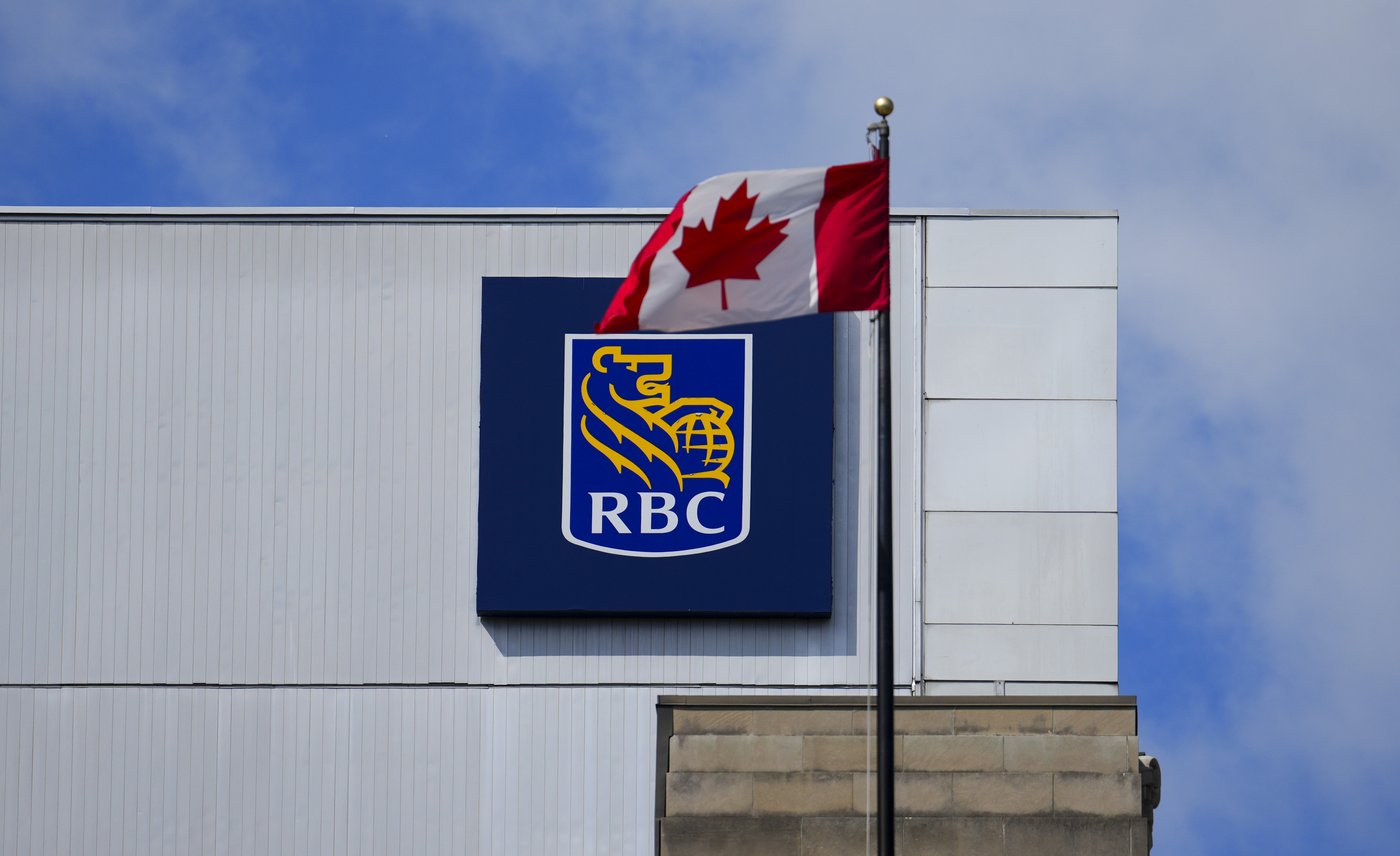 Former bank employee faces charges after allegedly accessing prime minister's data | iNFOnews.ca