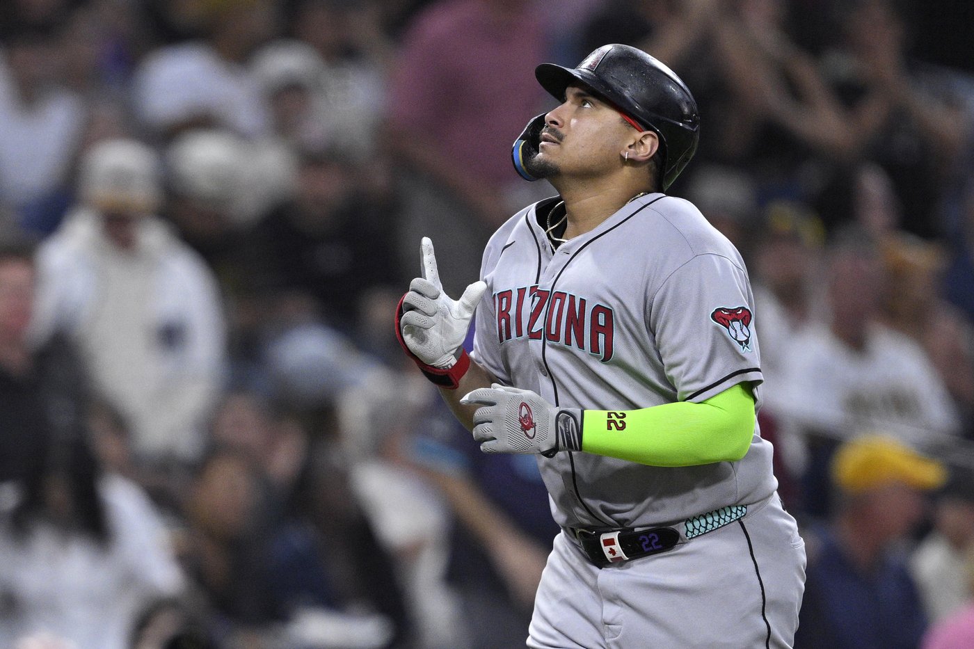 Naylor homers as the Diamondbacks beat the Padres 6-3 on Machado's big night | iNFOnews.ca