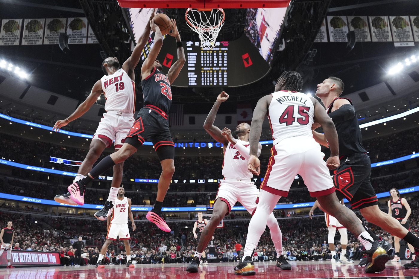 Heat dominate Bulls to advance in Play-In Tournament | iNFOnews.ca