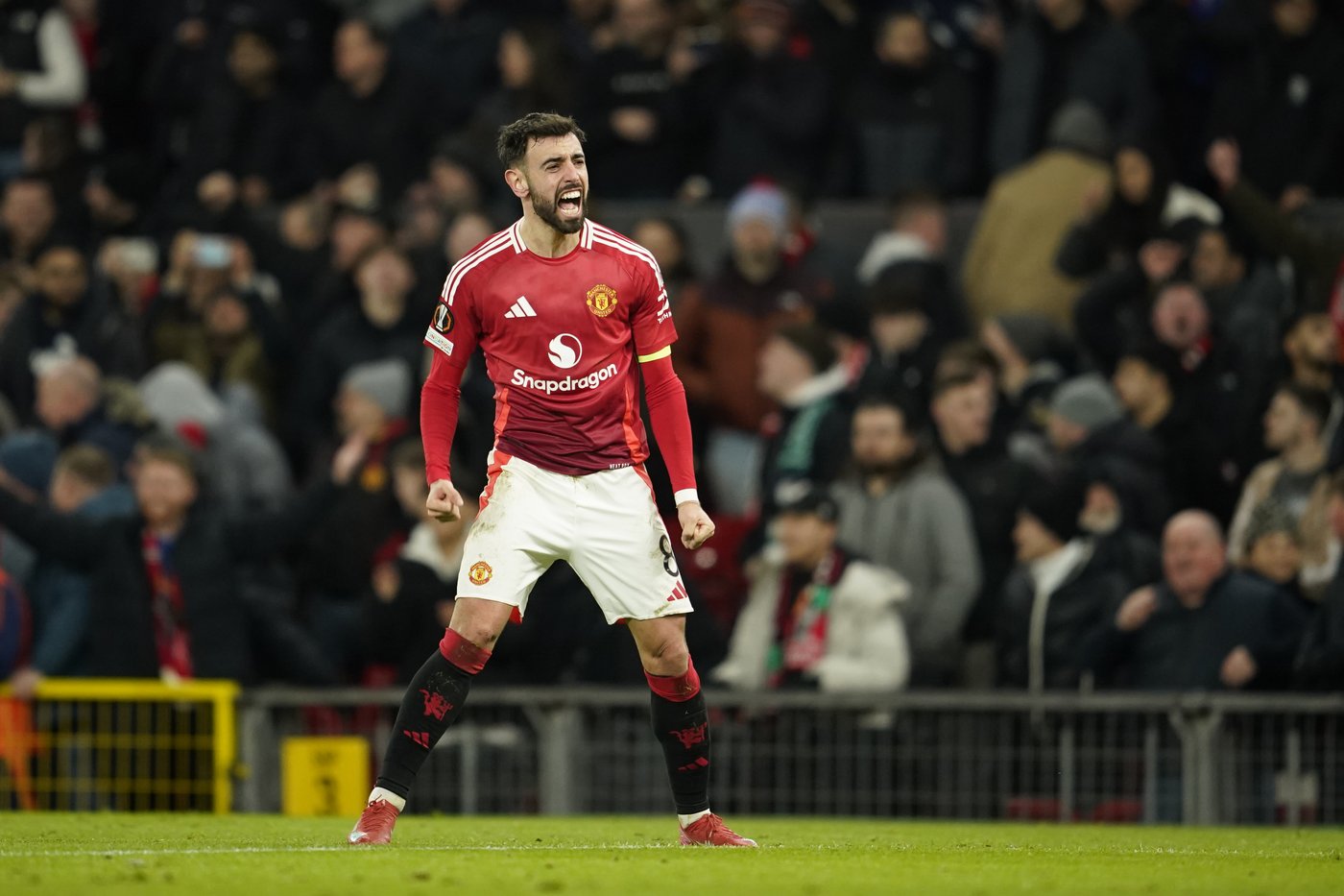 Bruno Fernandes strikes late to keep Man United on course for Europa League last 16 spot | iNFOnews.ca