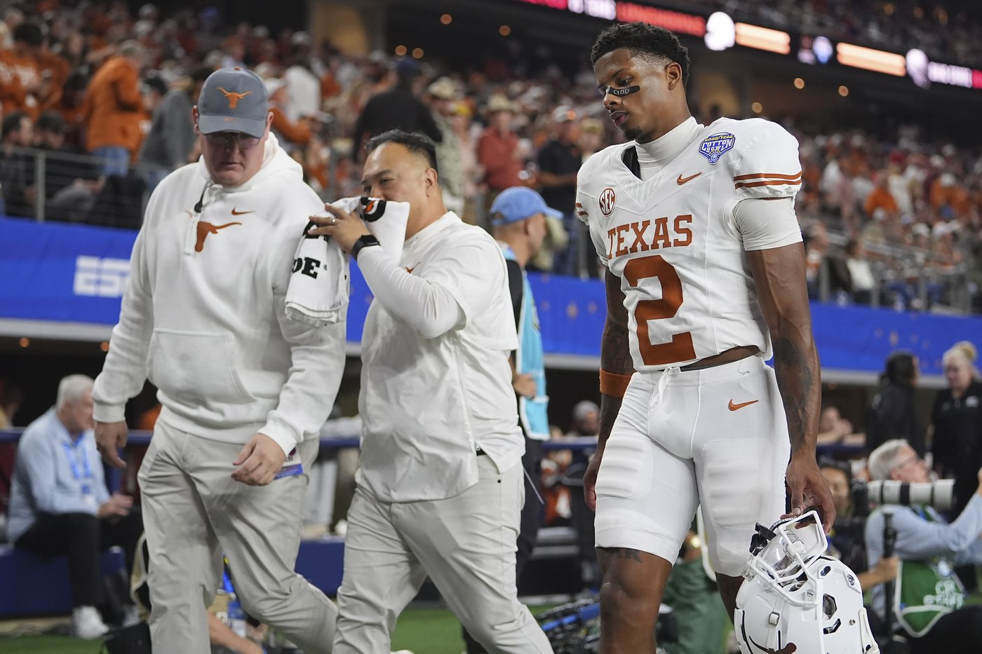Texas receiving leader Matthew Golden missed big part of Cotton Bowl semi with apparent foot issue | iNFOnews.ca