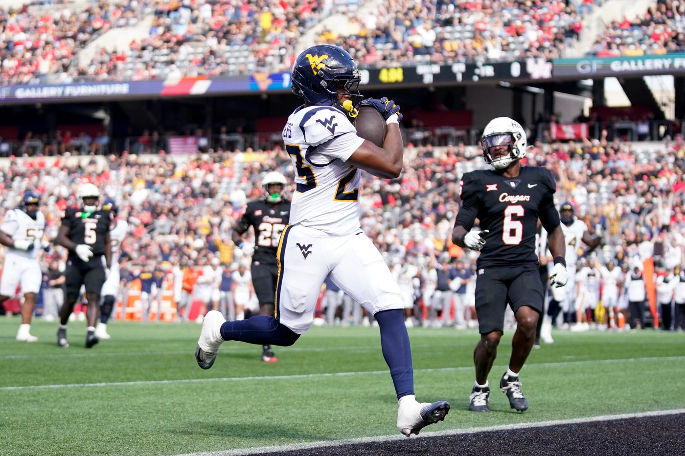 Scotty Fox Jr. accounts for 3 TDs, West Virginia beats No. 22 Houston 45-35 | iNFOnews.ca Scotty Fox Jr. accounts for 3 TDs, West Virginia beats No. 22 Houston 45-35 | iNFOnews.ca
