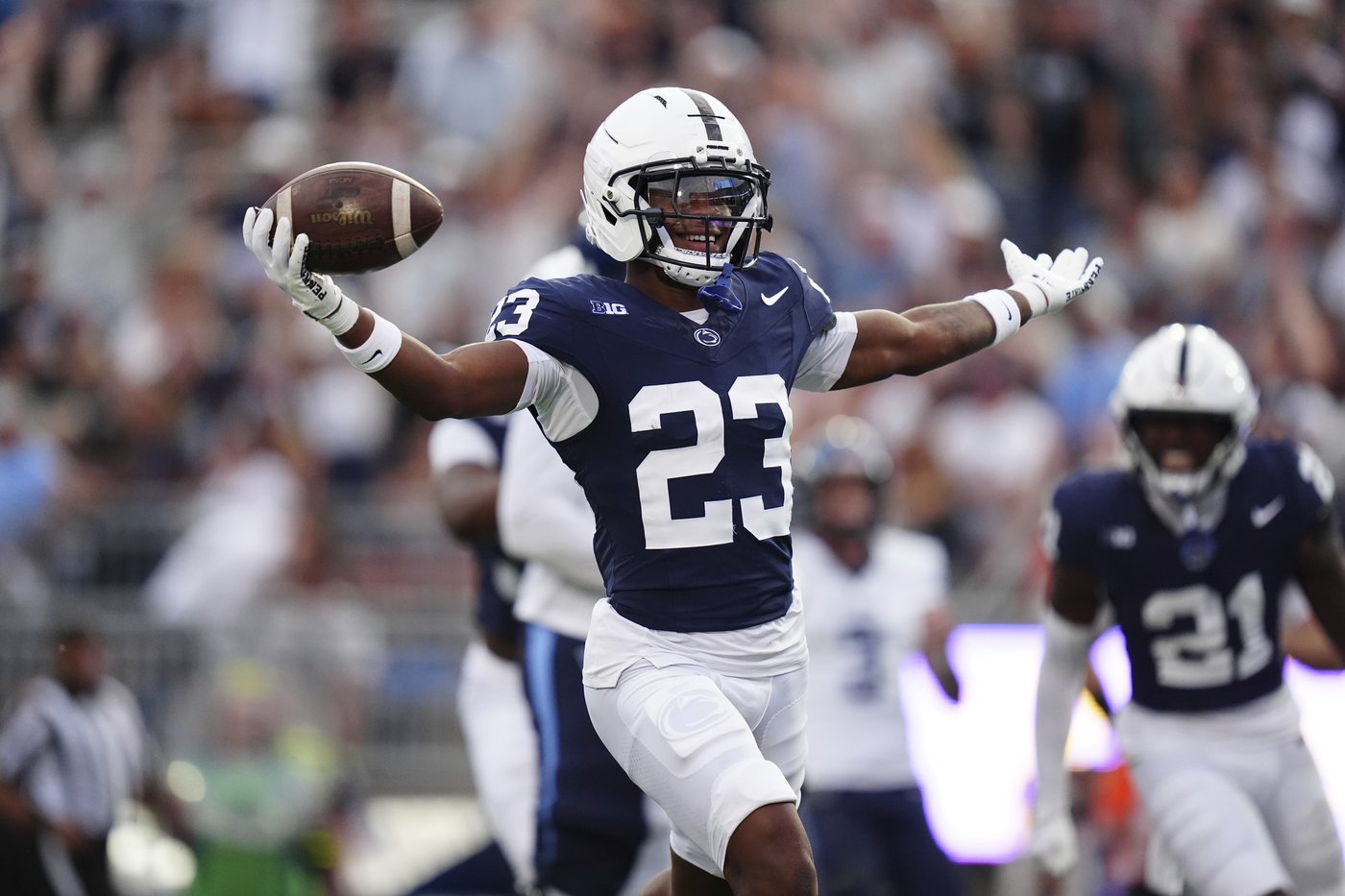 Big Game in the Big Ten: Will Oregon-Penn State game have CFP implications? | iNFOnews.ca