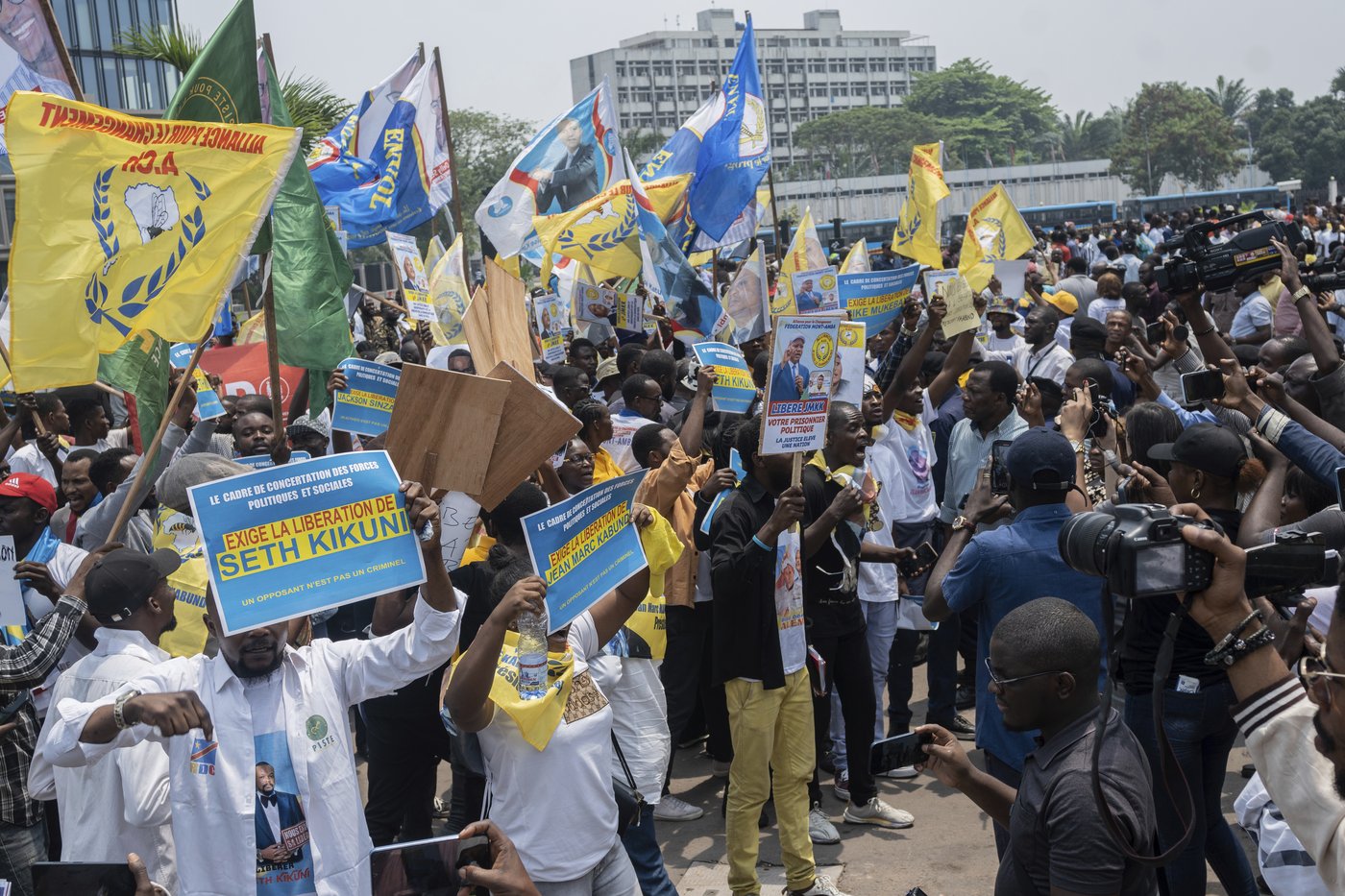 Protesters in Congo call for the release of political prisoners, including 3 top opposition figures | iNFOnews.ca Protesters in Congo call for the release of political prisoners, including 3 top opposition figures | iNFOnews.ca