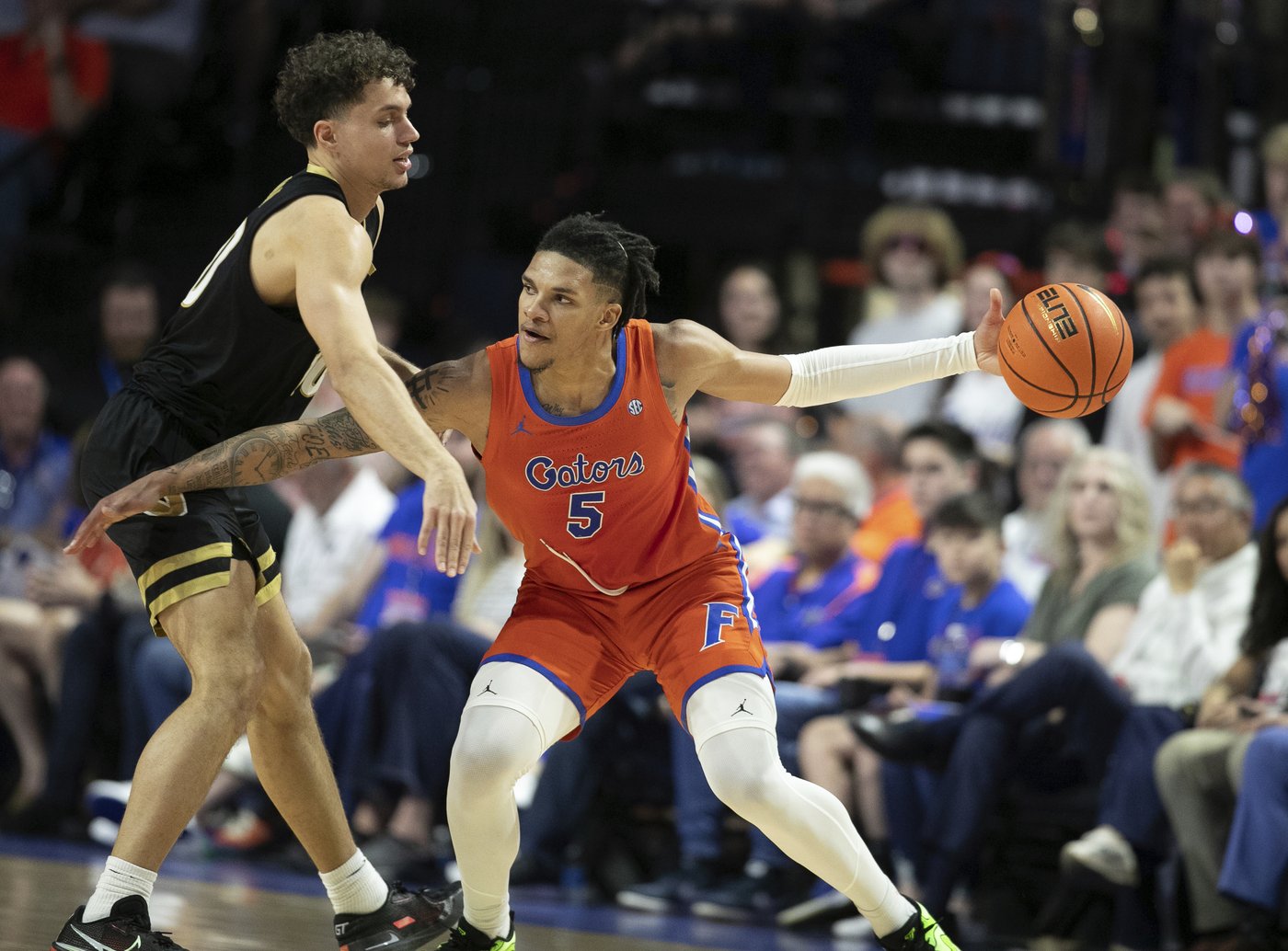 Richard and Condon come up big with Clayton out, and No. 6 Florida beats Vanderbilt 86-75 | iNFOnews.ca