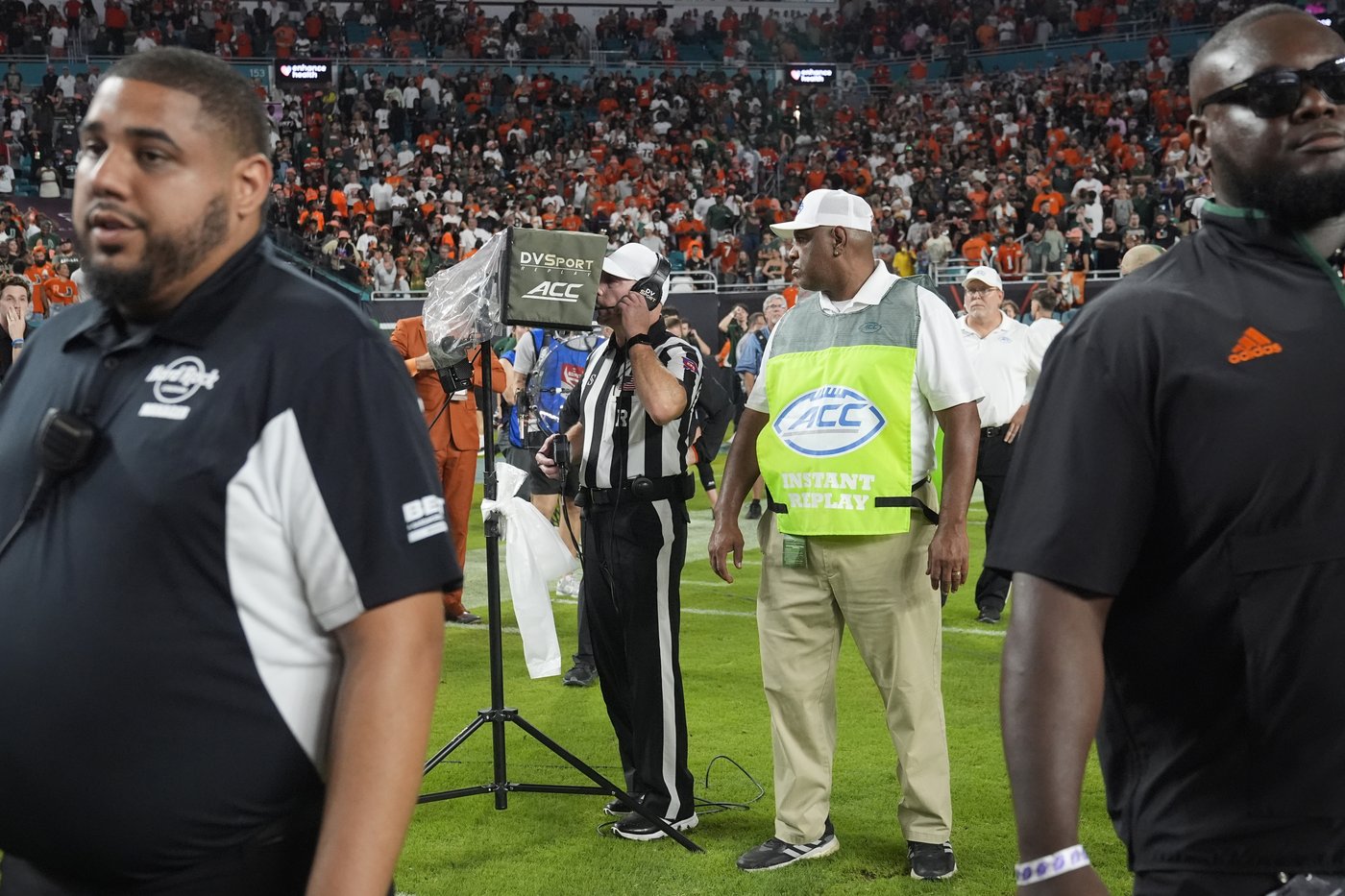 A catch? Not a catch? The Miami-Virginia Tech ending won't be forgotten by either side | iNFOnews.ca