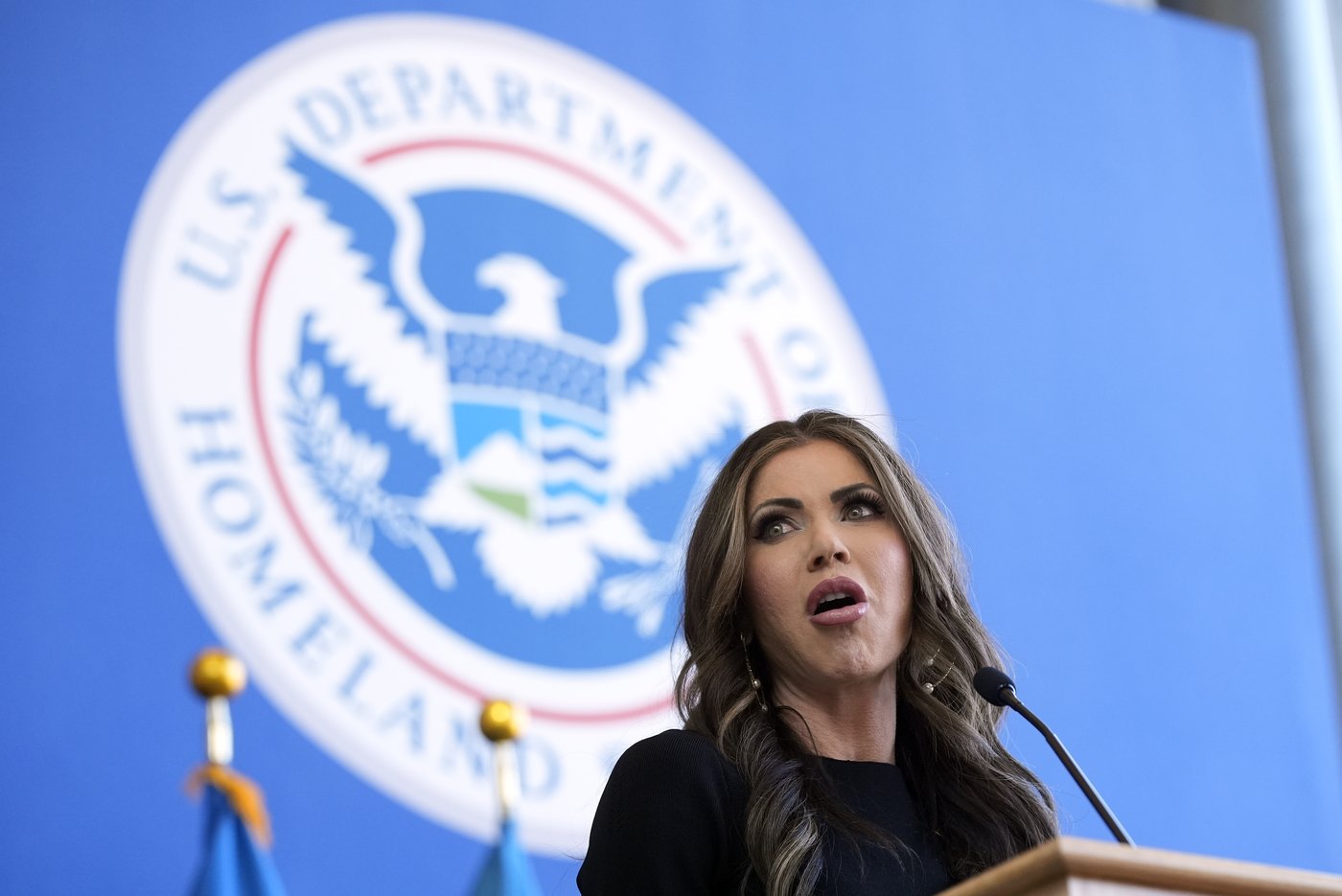 Trump administration revokes deportation protections for 600,000 Venezuelans | iNFOnews.ca