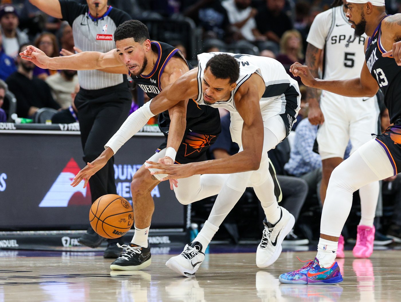 Wembanyama struggles, Spurs get 'wake-up call' in first loss of the season | iNFOnews.ca