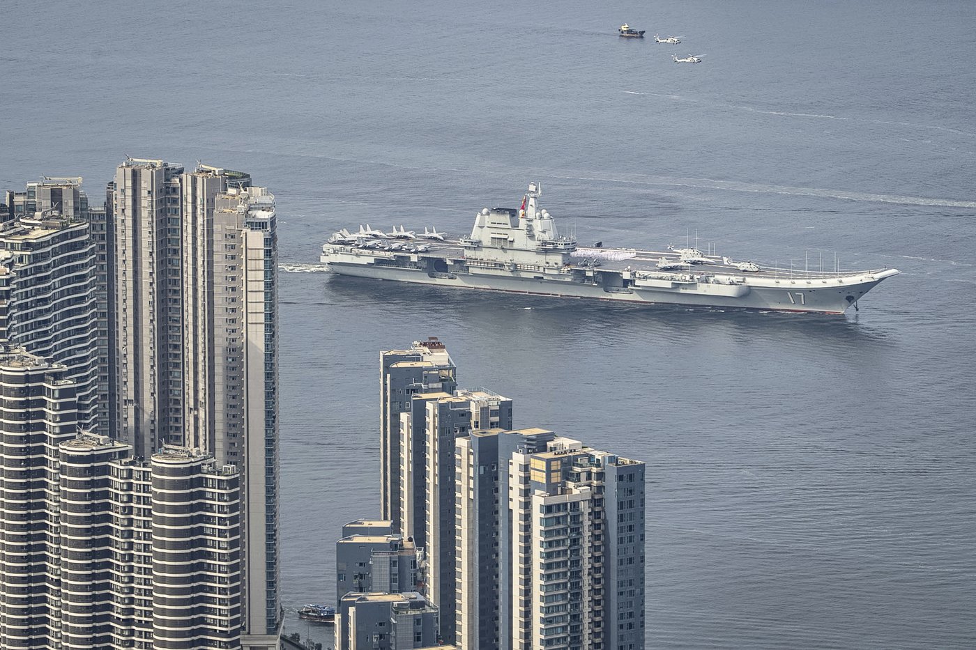 Chinese aircraft carrier sails into Hong Kong to boost patriotism | iNFOnews.ca