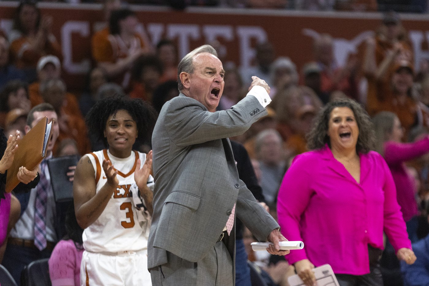 Booker and No. 3 Texas rally from poor shooting start to beat No. 5 LSU 65-58 | iNFOnews.ca Booker and No. 3 Texas rally from poor shooting start to beat No. 5 LSU 65-58 | iNFOnews.ca