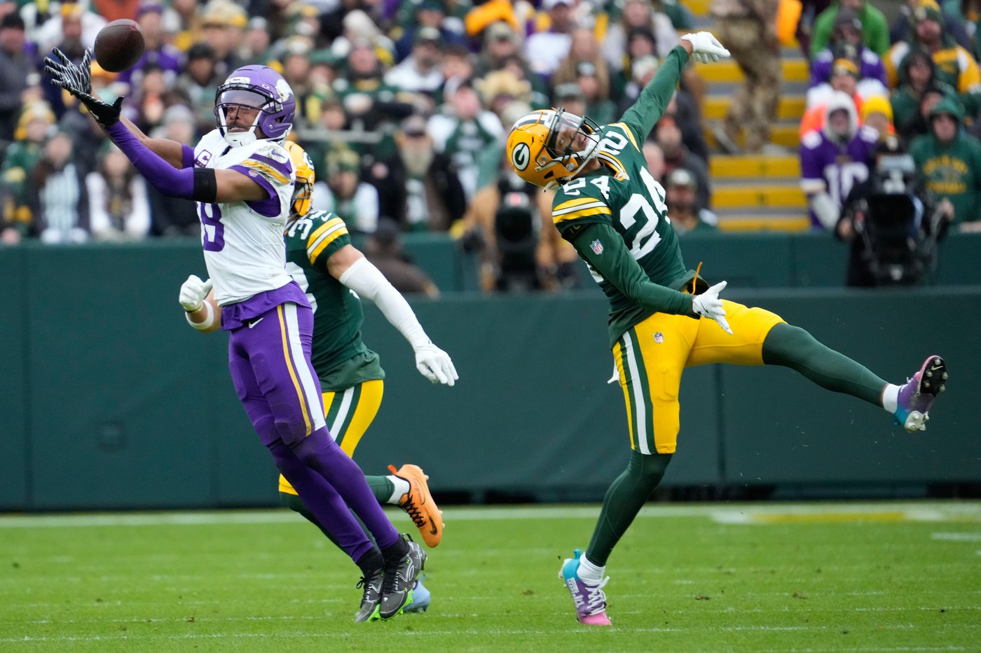 Emanuel Wilson runs for 107 yards and 2 TDs as Packers pound Vikings 23-6 | iNFOnews.ca Emanuel Wilson runs for 107 yards and 2 TDs as Packers pound Vikings 23-6 | iNFOnews.ca