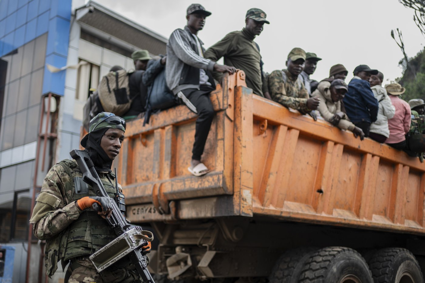 Rwanda-backed rebels committed possible war crimes in eastern Congo, rights group says | iNFOnews.ca Rwanda-backed rebels committed possible war crimes in eastern Congo, rights group says | iNFOnews.ca