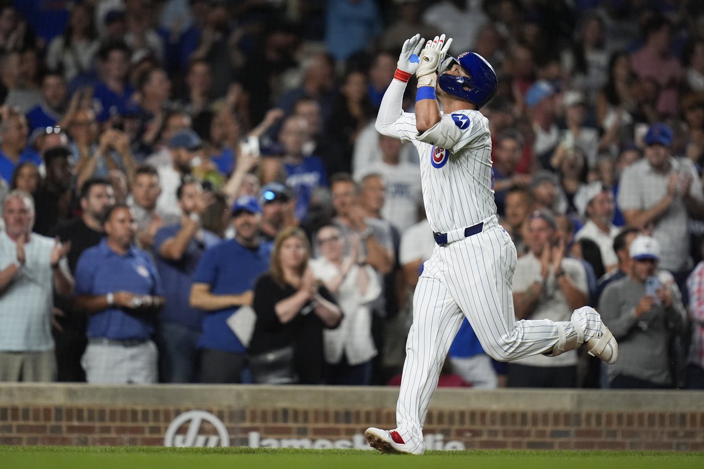 Cody Bellinger knocks in 3 as Cubs beat Nationals 7-6 to stave off postseason elimination | iNFOnews.ca