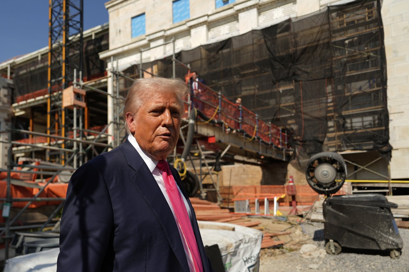 The Latest: Justice Department completes interview with Ghislaine Maxwell, Epstein’s accomplice | iNFOnews.ca The Latest: Justice Department completes interview with Ghislaine Maxwell, Epstein’s accomplice | iNFOnews.ca
