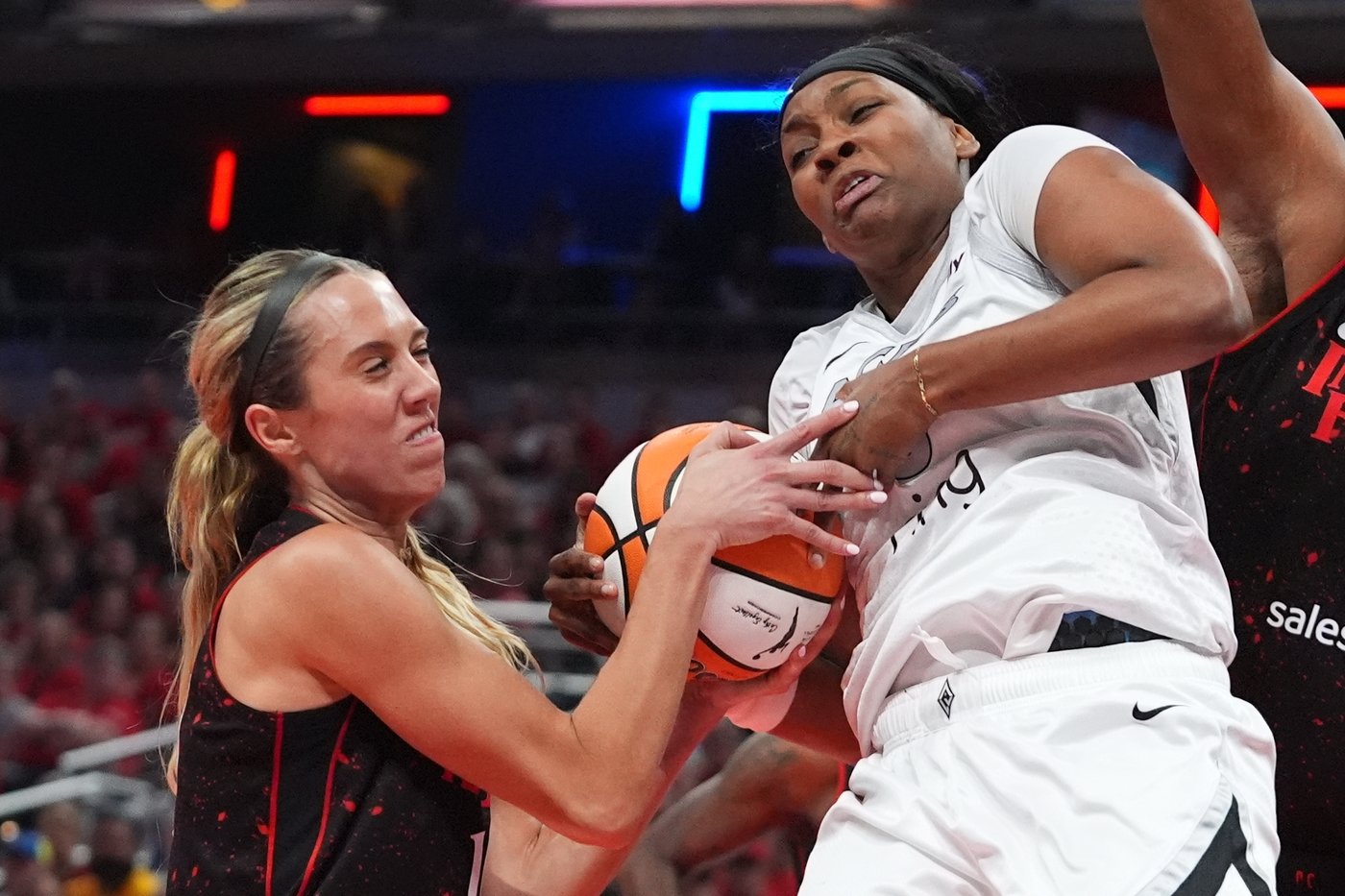 Jackie Young and NaLyssa Smith lead Aces past Fever 84-72 for 2-1 lead in WNBA semifinal series | iNFOnews.ca Jackie Young and NaLyssa Smith lead Aces past Fever 84-72 for 2-1 lead in WNBA semifinal series | iNFOnews.ca