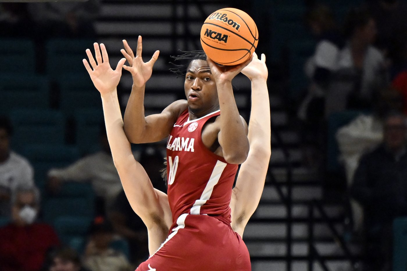 No. 9 Alabama survives scare from Rutgers, advances to Players Era championship with 95-90 win | iNFOnews.ca No. 9 Alabama survives scare from Rutgers, advances to Players Era championship with 95-90 win | iNFOnews.ca