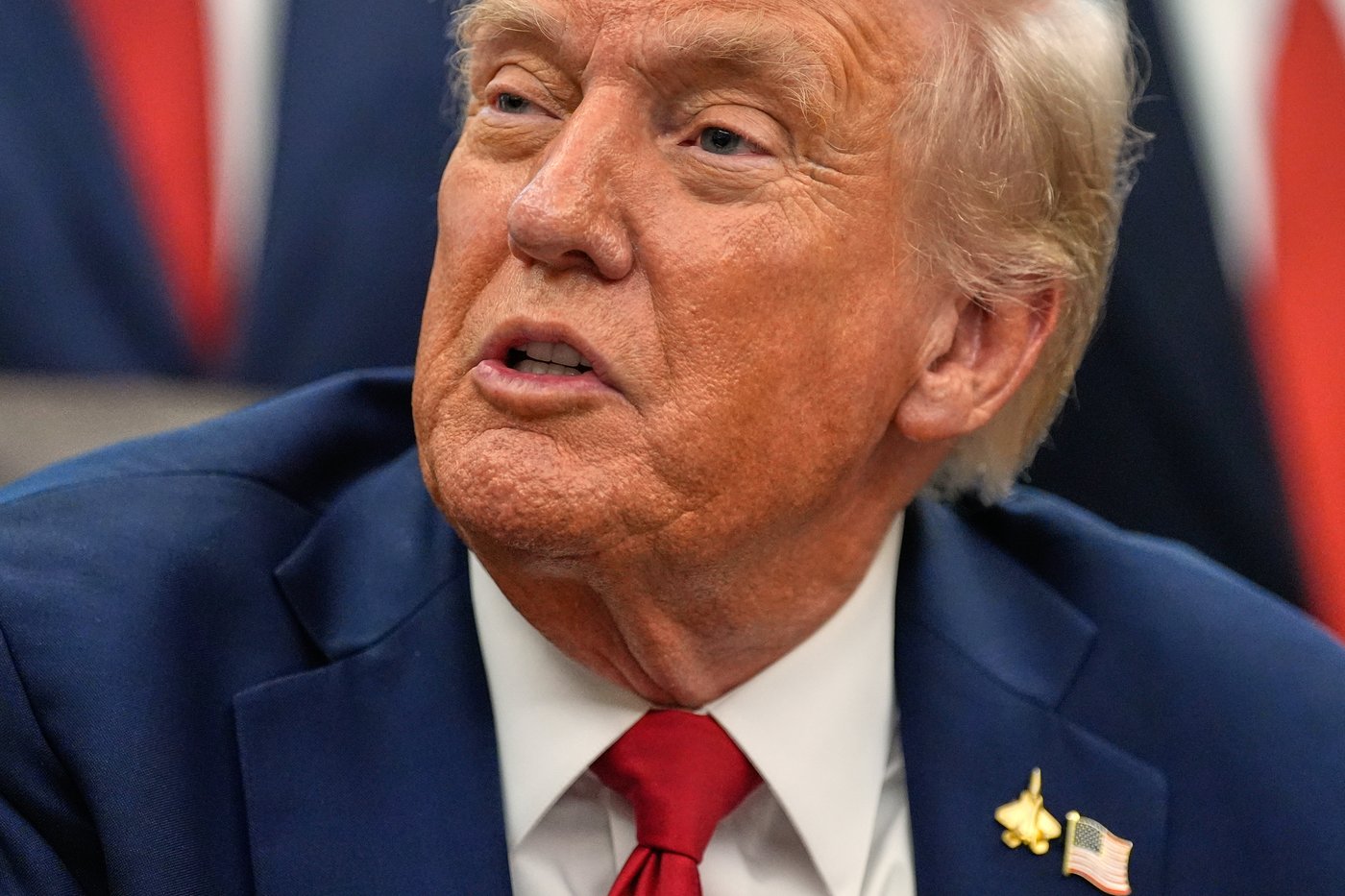 The Latest: Trump uses government shutdown to dole out firings and punishment | iNFOnews.ca The Latest: Trump uses government shutdown to dole out firings and punishment | iNFOnews.ca