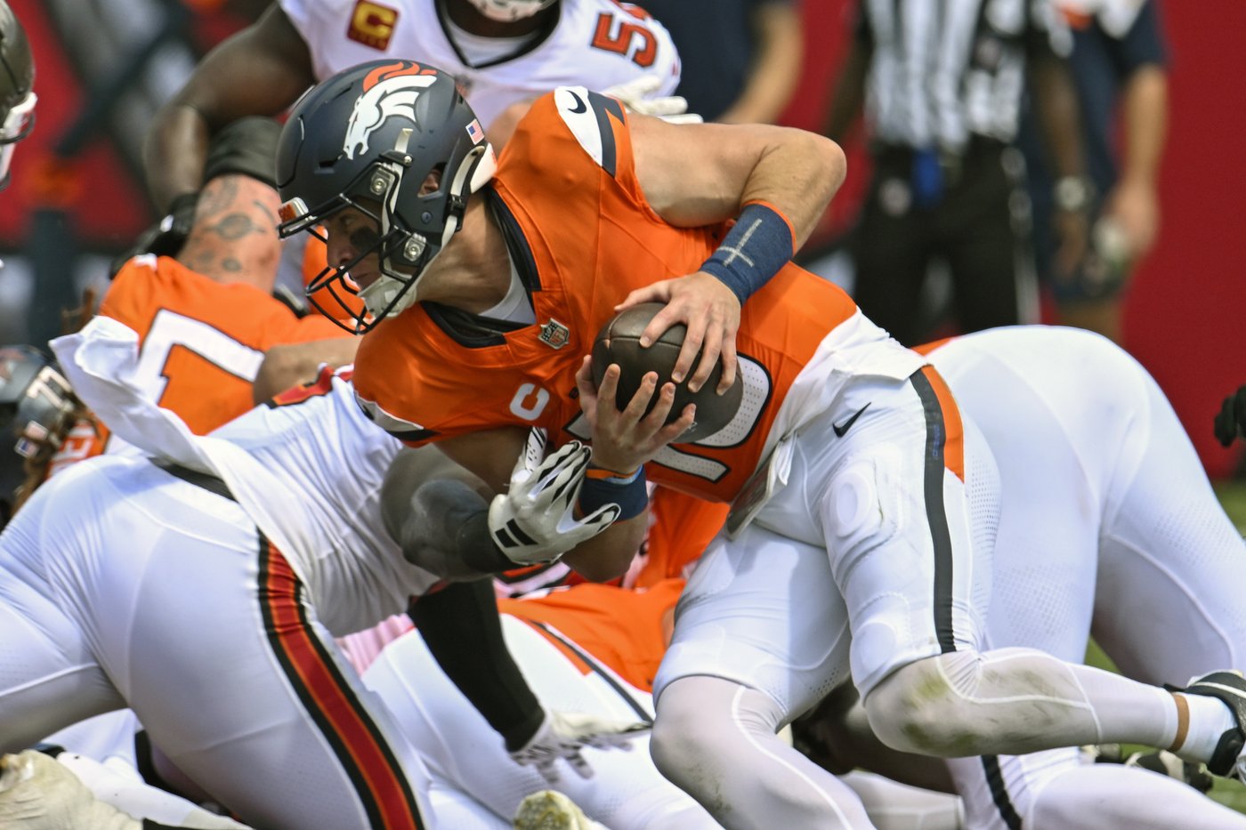 Nix runs for a TD and Lutz kicks 4 FGs to lead Broncos to 26-7 victory over listless Buccaneers | iNFOnews.ca Nix runs for a TD and Lutz kicks 4 FGs to lead Broncos to 26-7 victory over listless Buccaneers | iNFOnews.ca