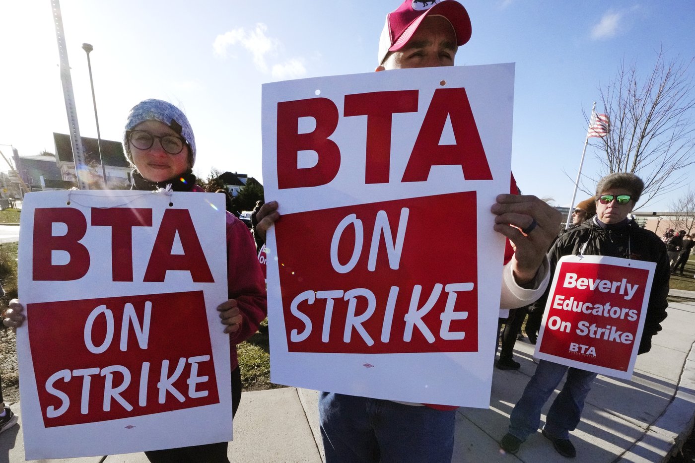 One of 3 Massachusetts communities reach a deal with their striking teachers | iNFOnews.ca One of 3 Massachusetts communities reach a deal with their striking teachers | iNFOnews.ca