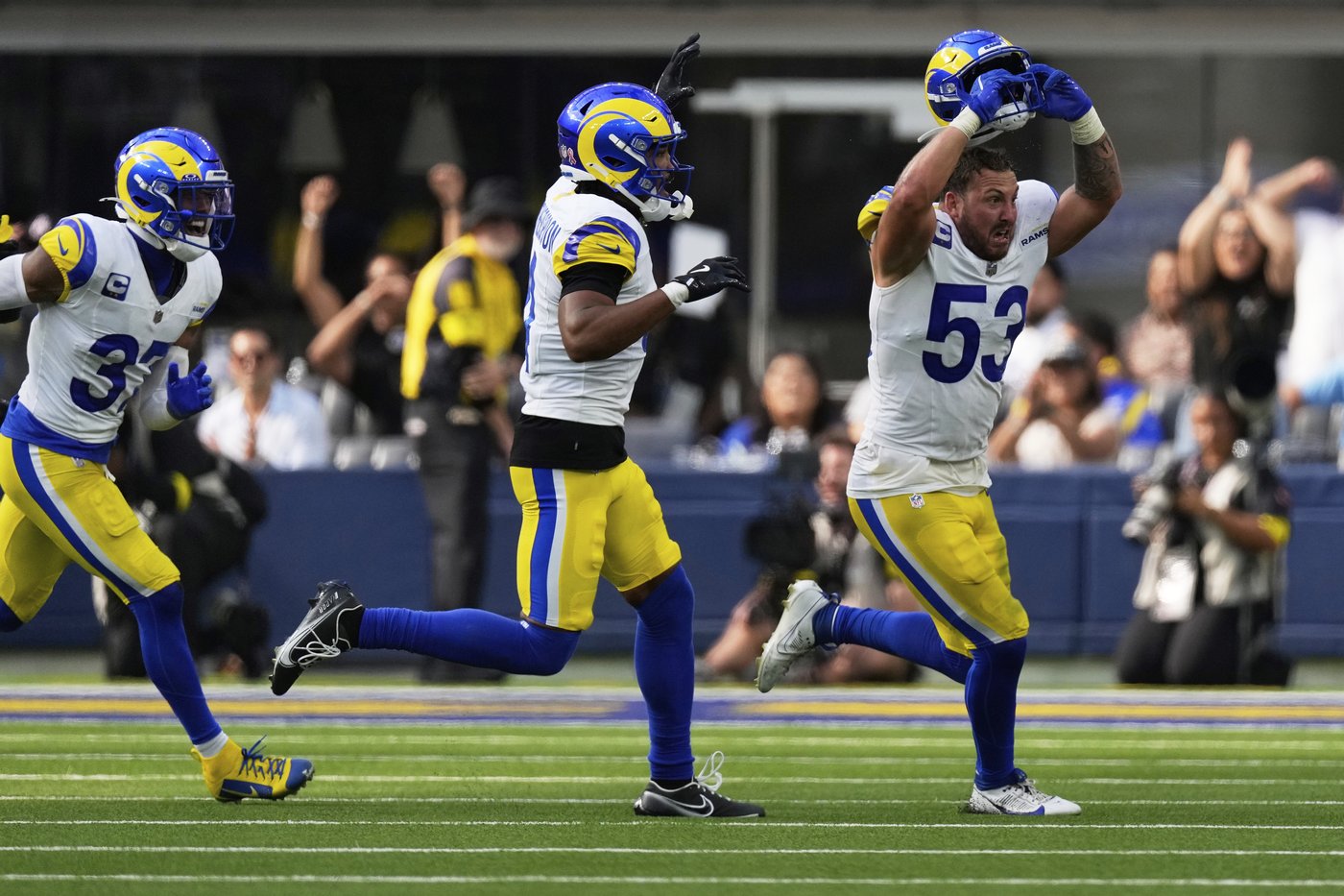 Rams' improving defense continues last season's late surge with dominant performance in opener | iNFOnews.ca