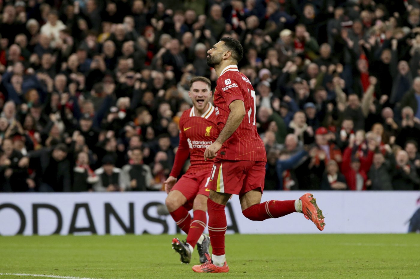 Liverpool beats Man City 2-0 to move nine points clear in the Premier League | iNFOnews.ca