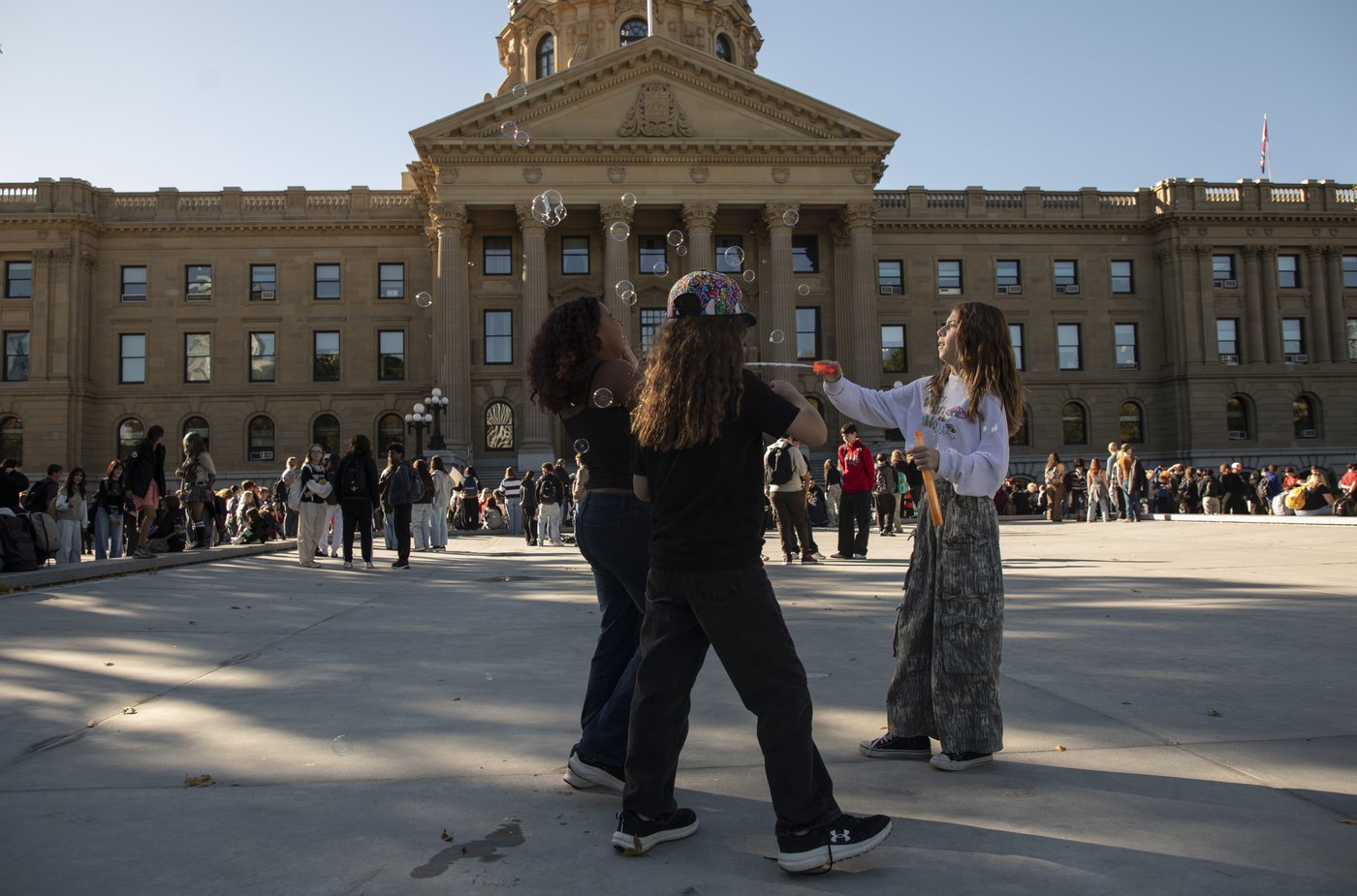 'There's a void': Alberta students keep busy, hope for end to teachers strike | iNFOnews.ca