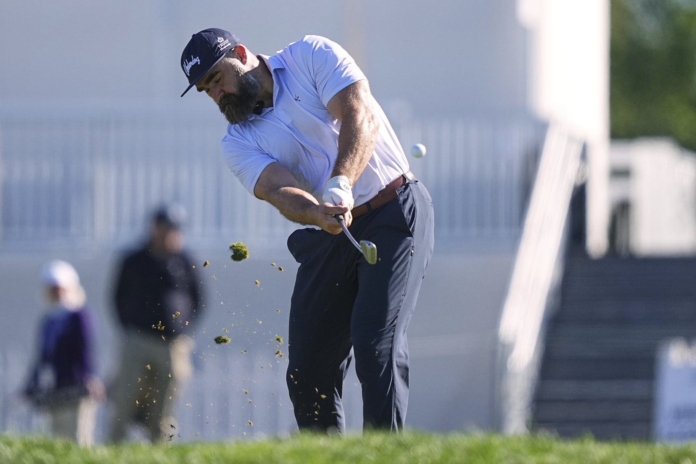 Go Birds and birdies: Retired Eagles great Jason Kelce takes his swings, advice at PGA Tour pro-am | iNFOnews.ca
