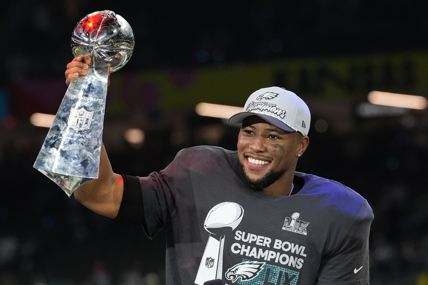 Eagles running back Saquon Barkley sets the NFL's season rushing record, including the playoffs | iNFOnews.ca