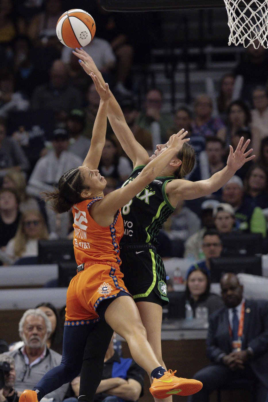 Lynx top Sun 77-70 in Game 2 to even WNBA semifinals behind Collier's supporting cast | iNFOnews.ca Lynx top Sun 77-70 in Game 2 to even WNBA semifinals behind Collier's supporting cast | iNFOnews.ca