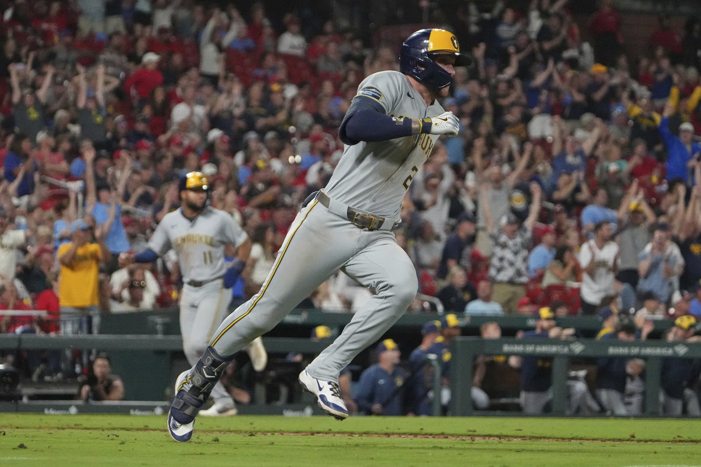 Turang has RBI single in 10th as Brewers beat Cardinals 3-2, cut magic number for division to 1 | iNFOnews.ca Turang has RBI single in 10th as Brewers beat Cardinals 3-2, cut magic number for division to 1 | iNFOnews.ca