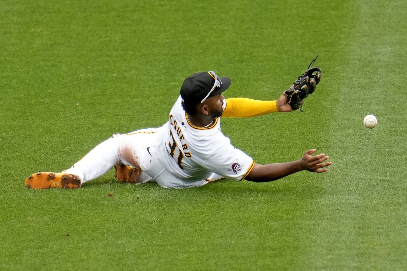 Civale pitches 6 shutout innings, Ortiz has 3 hits in Brewers' 5-2 win over Pirates | iNFOnews.ca Civale pitches 6 shutout innings, Ortiz has 3 hits in Brewers' 5-2 win over Pirates | iNFOnews.ca