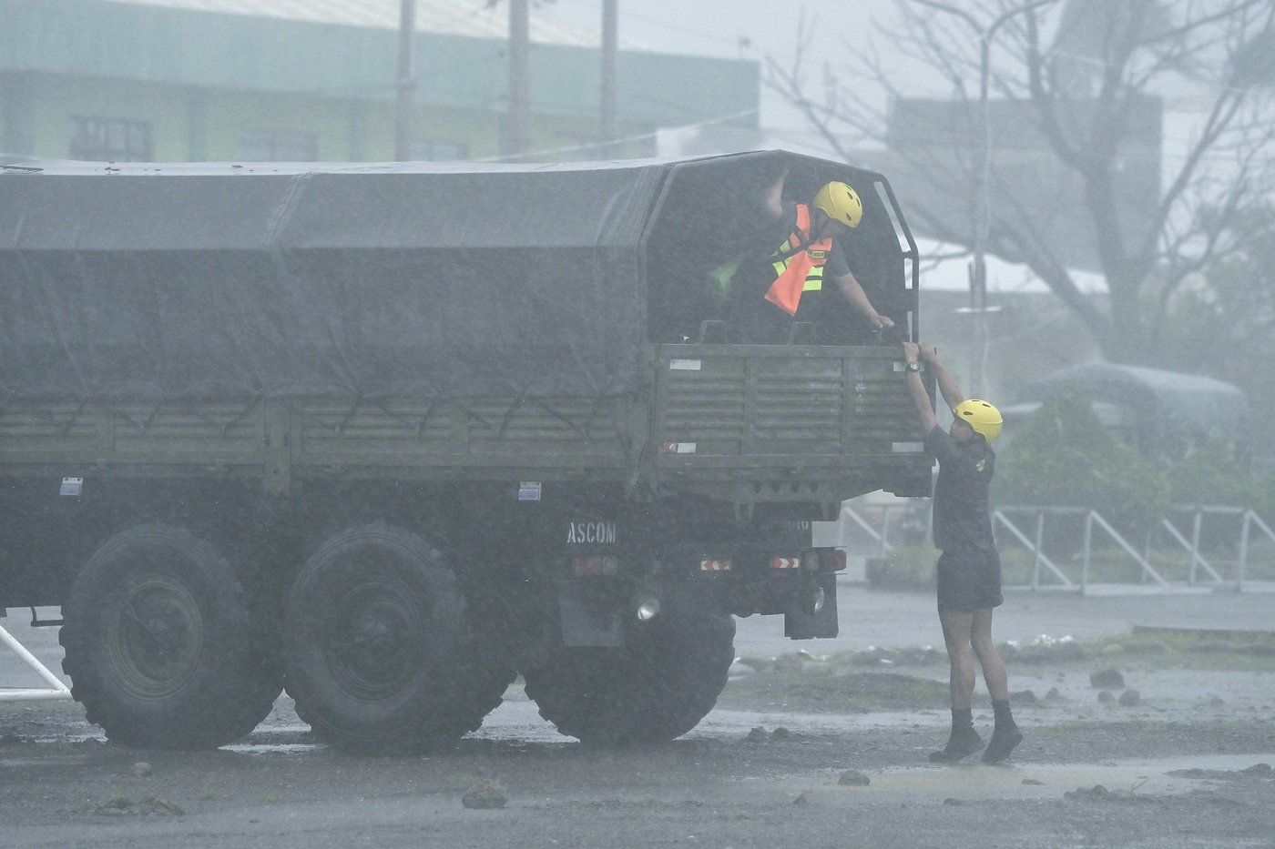 Typhoon Usagi wreaks more damage and misery in Philippines as yet another storm looms | iNFOnews.ca