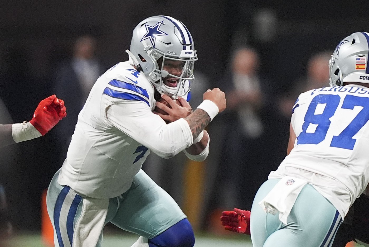 Dak Prescott wants to avoid surgery on hamstring and return this season, Jerry Jones says | iNFOnews.ca