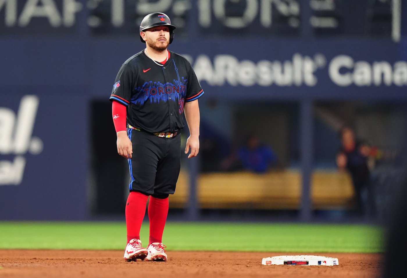 Kirk plays hero, steals first career base in Blue Jays' 6-5 win over Rangers | iNFOnews.ca