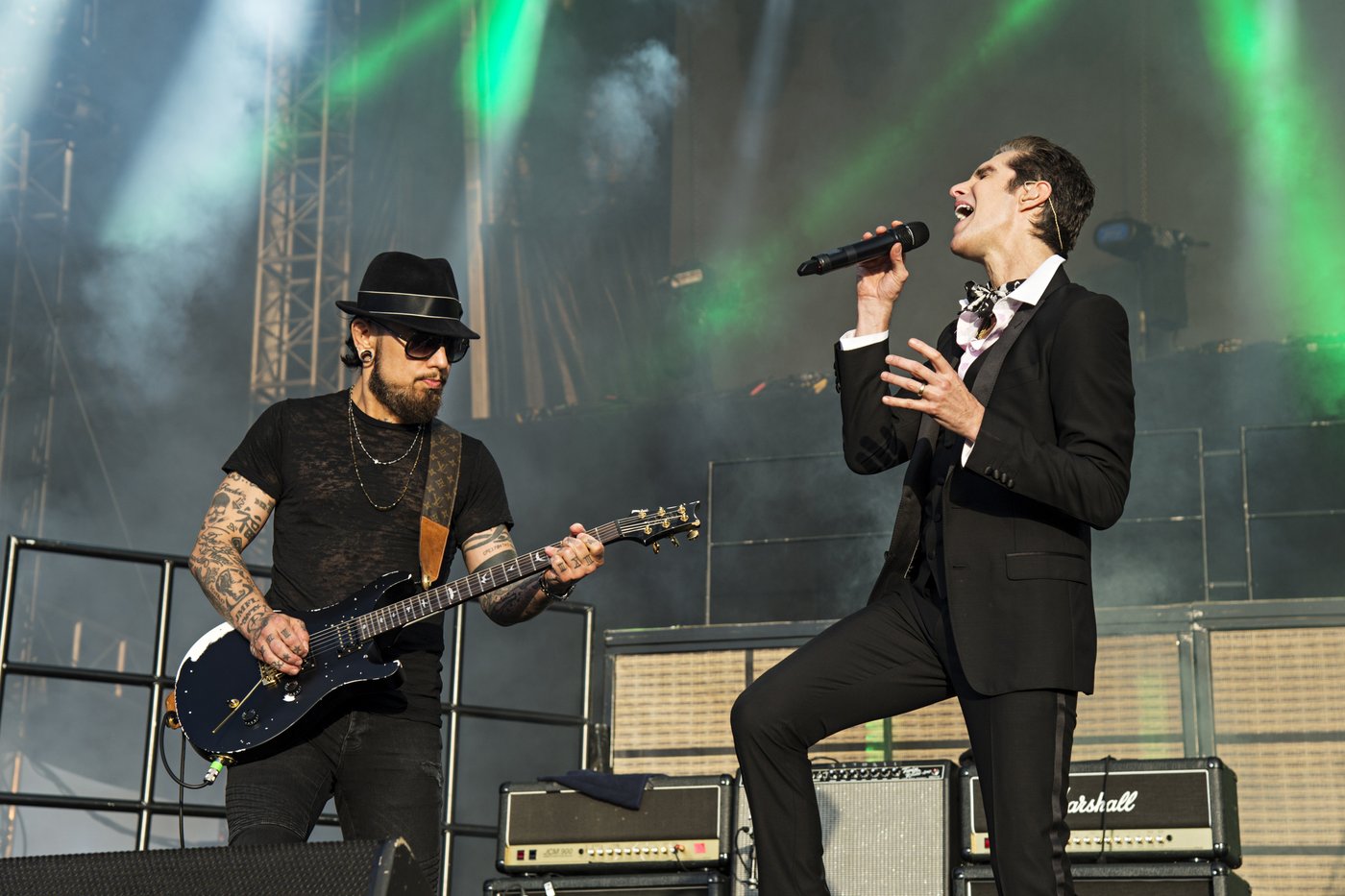 Jane's Addiction cancels its tour after onstage concert fracas | iNFOnews.ca