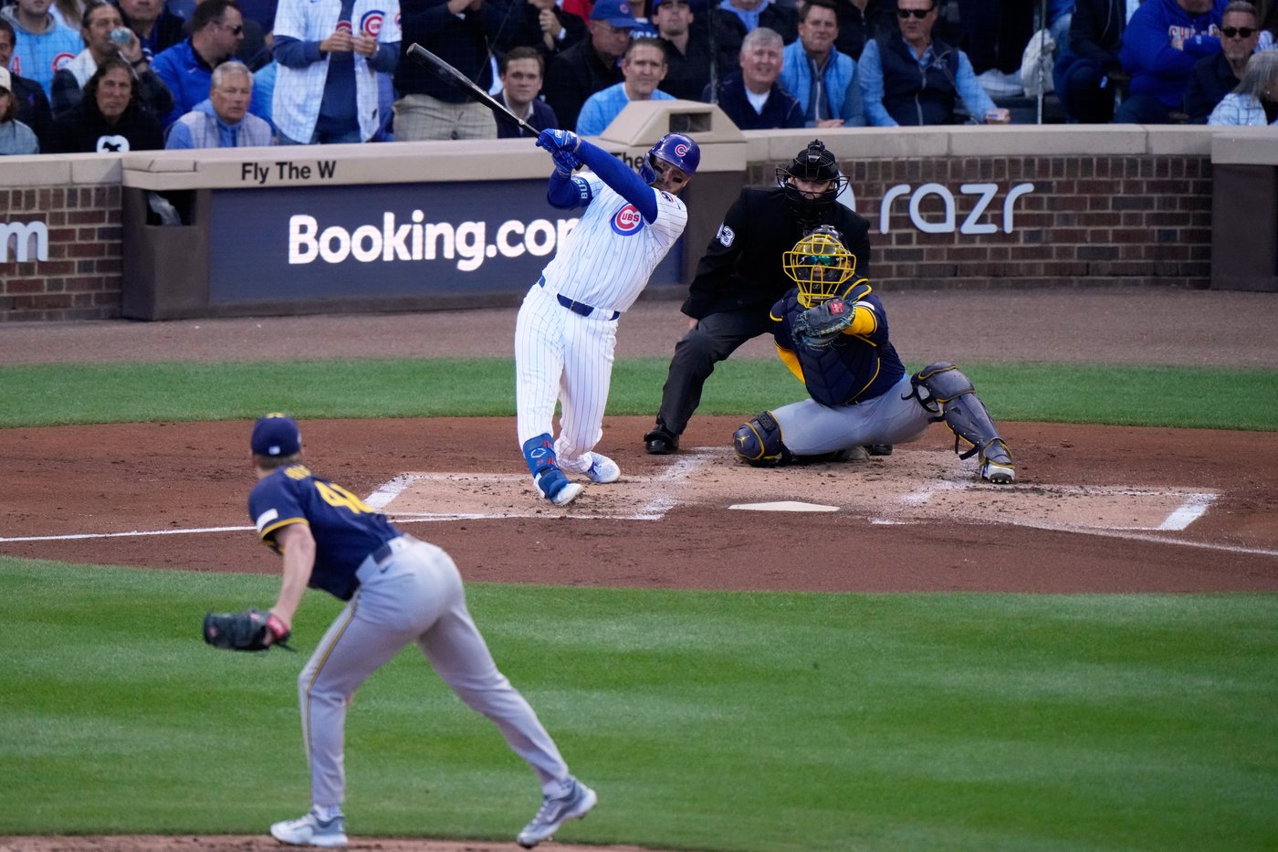 Michael Busch hits another leadoff homer for the Cubs in NL Division Series against the Brewers | iNFOnews.ca