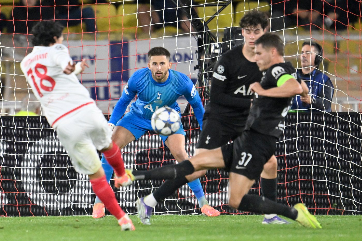 With PSG dropping more points than usual the Ligue 1 title race could be close | iNFOnews.ca With PSG dropping more points than usual the Ligue 1 title race could be close | iNFOnews.ca