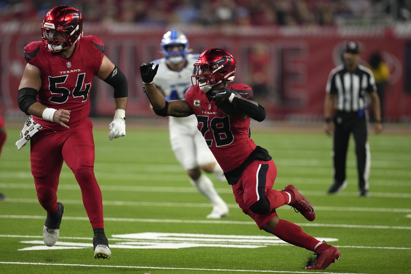Jake Bates makes 52-yarder as time expires, Lions overcome Jared Goff's 5 INTs to beat Texans 26-23 | iNFOnews.ca Jake Bates makes 52-yarder as time expires, Lions overcome Jared Goff's 5 INTs to beat Texans 26-23 | iNFOnews.ca