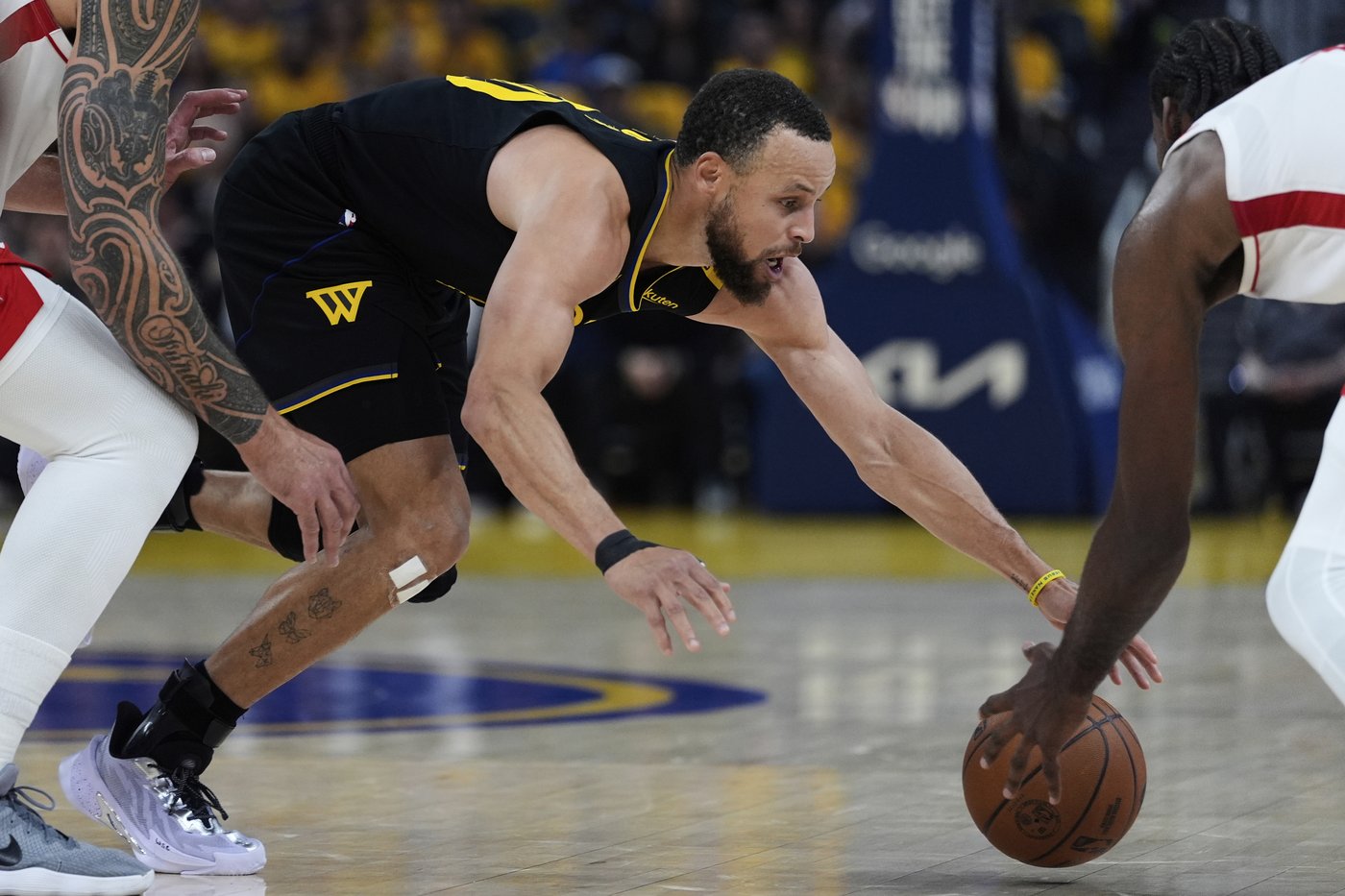 Fred VanVleet and the Rockets force a deciding Game 7 by beating the Warriors 115-107 in Game 6 | iNFOnews.ca