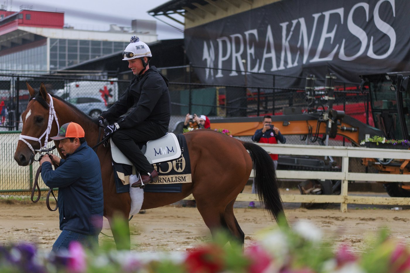Jockey who broke 24 bones and spent 5 weeks in a coma from a 2011 fall to ride in the Preakness | iNFOnews.ca