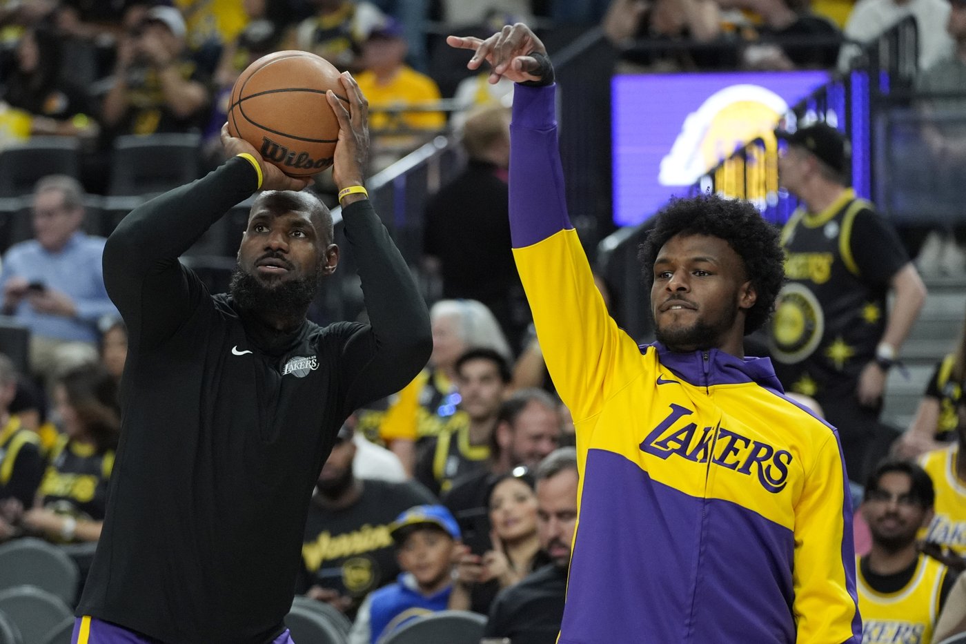 Lakers' annual preseason game in Las Vegas brings enthusiasm to potential NBA market | iNFOnews.ca Lakers' annual preseason game in Las Vegas brings enthusiasm to potential NBA market | iNFOnews.ca