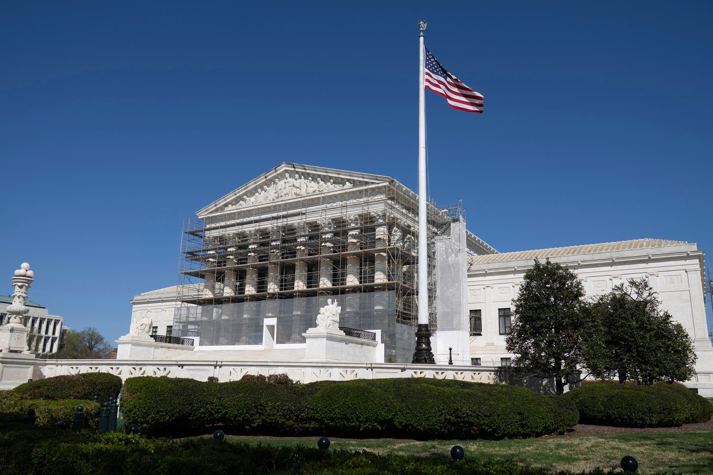Supreme Court allows Trump’s firings of independent agency board members to take effect, for now | iNFOnews.ca Supreme Court allows Trump’s firings of independent agency board members to take effect, for now | iNFOnews.ca